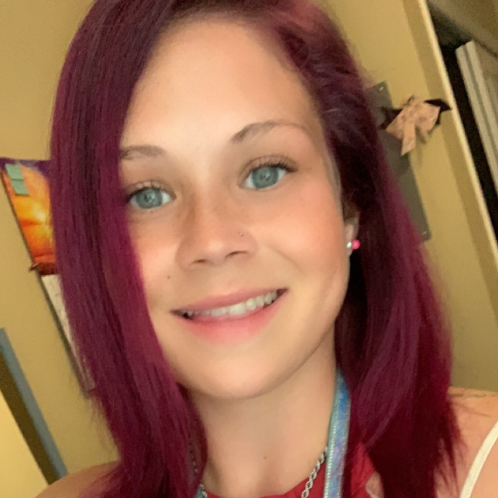 Meet your Posher, Alicia